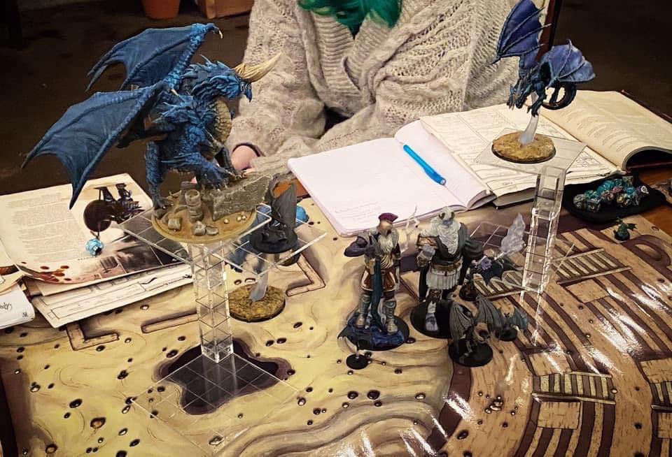 WardukeAtHome's tweet image. Why would I use a VTT when I can play like this instead?