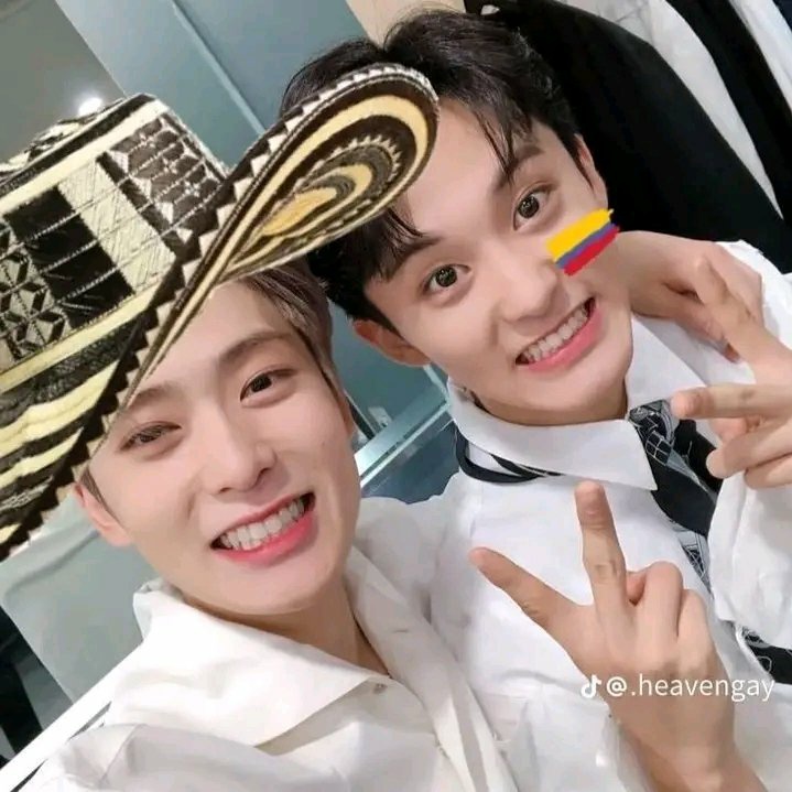 bubu_valen's tweet photo. Abro hilo de todos los momentos de NCT 127 en Colombia porque aún no lo creo 😭😭
#NCT127InColombia https://t.co/BjxtWYJGwb