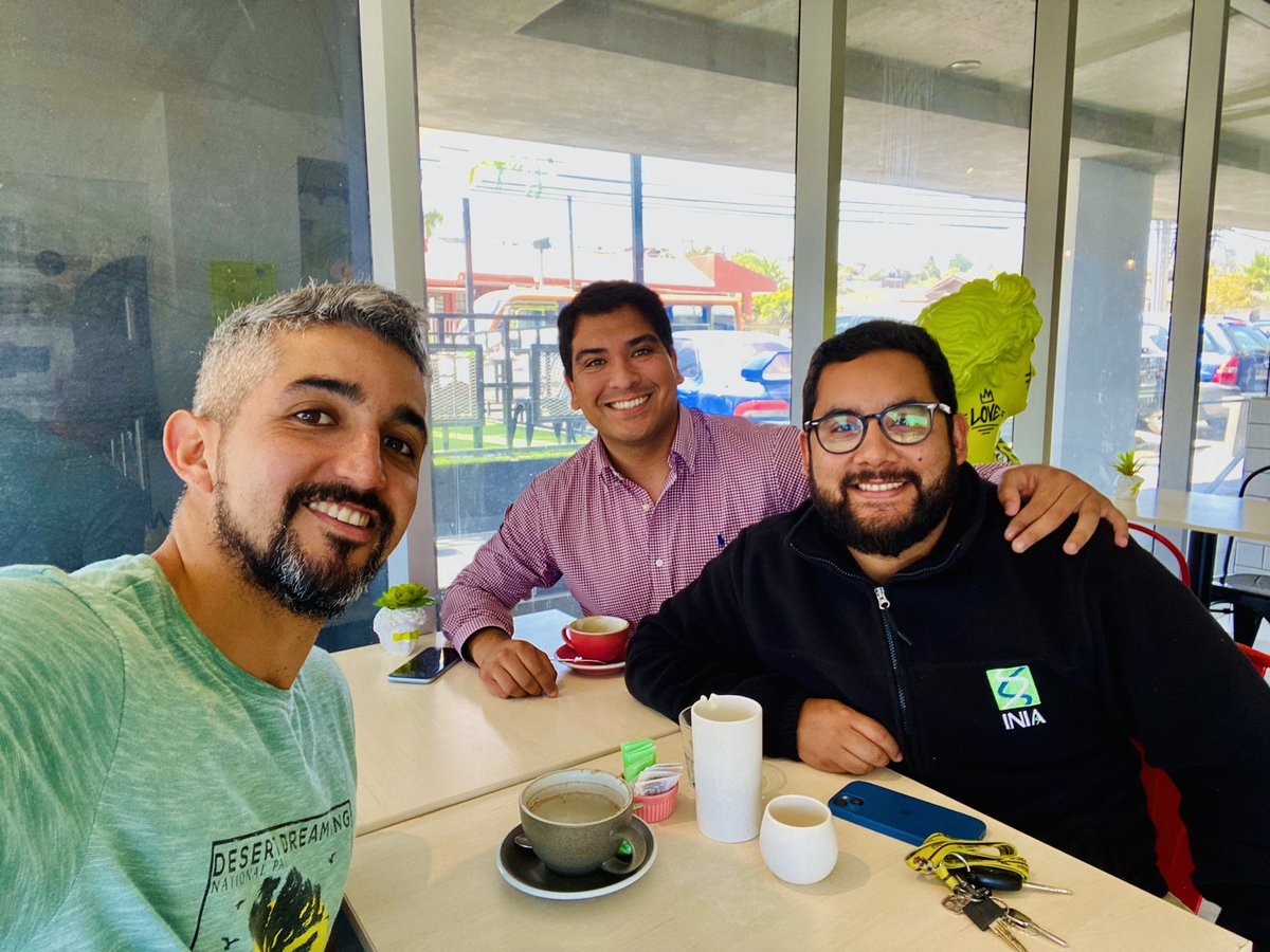 Que buen Café de mitad de semana con los amigos #W <a href="/Mariovelizj/">Mario Veliz Jorquera</a> #65grados #LaSerena 😎
