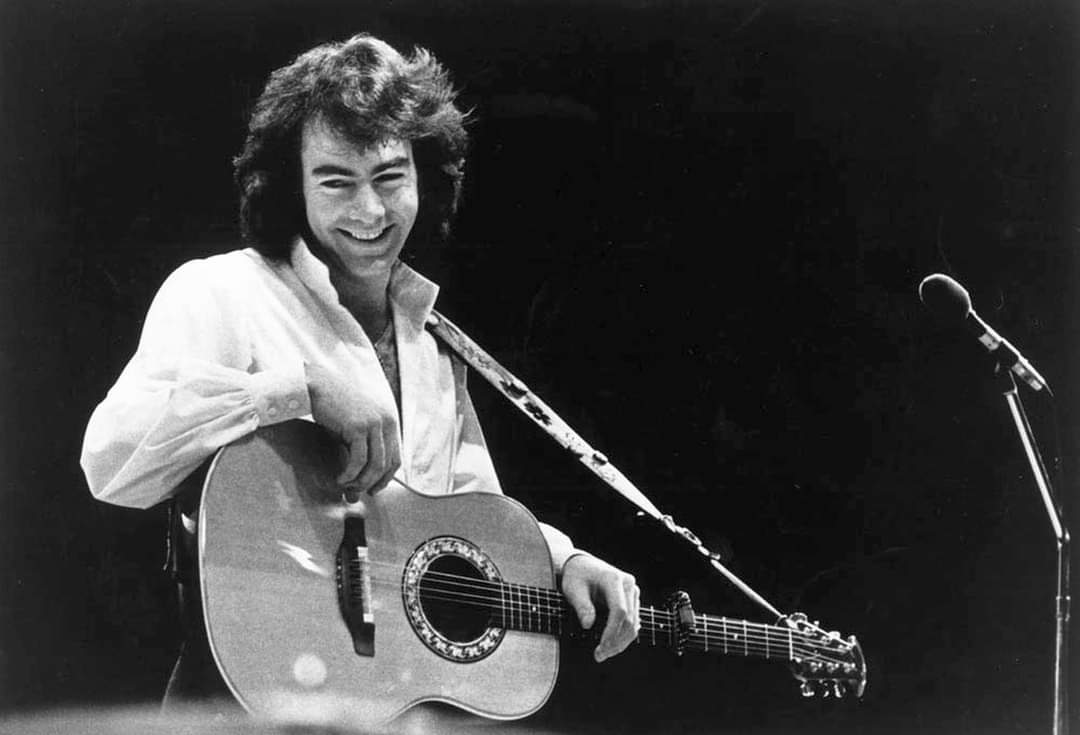 Happy Birthday to Neil Diamond who turns 82 today! 