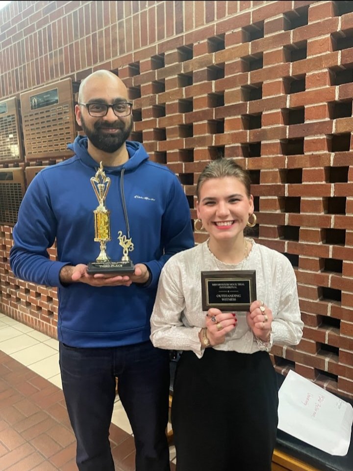 BU_MockTrial's tweet photo. What a weekend! Coming back from the Mid-Missouri Invitational with some hardware: third place overall with a 6-2 record and a witness award for Jenna Kimmel (19 ranks)! Knights Mock Trial is ready for regionals ⚔️ https://t.co/qzMXPLVRU9