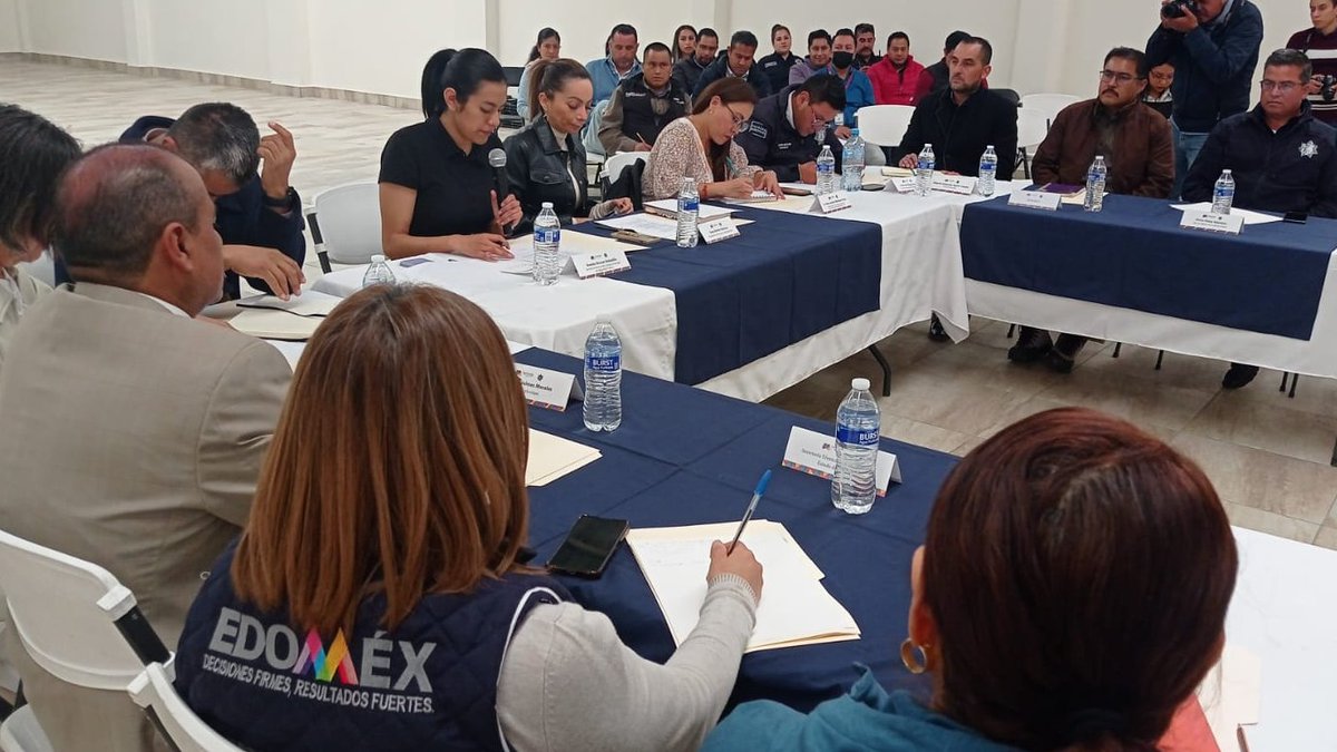 En #Mexicaltzingo Saray Benítez Espinoza, celebró la 7ª Sesión Ordinaria del Consejo Municipal de Seguridad Pública. 

Se abordaron temas tales como;

🔺 Implementar el Programa de "Escuela Segura".
🔺 Incrementar rondines en la Delegación de Masachulco.