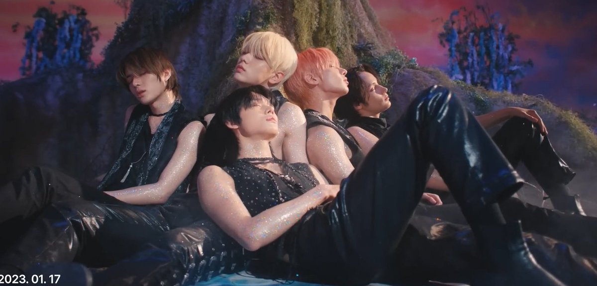 BluueBleGum's tweet photo. TXT cowok estetik๐ญ๐
#TOMORROW_X_TOGETHER #SugarRushRide #TEMPTATION_AlbumPreview #TEMPTATION_Tracklist https://t.co/ih2CECU4Rk