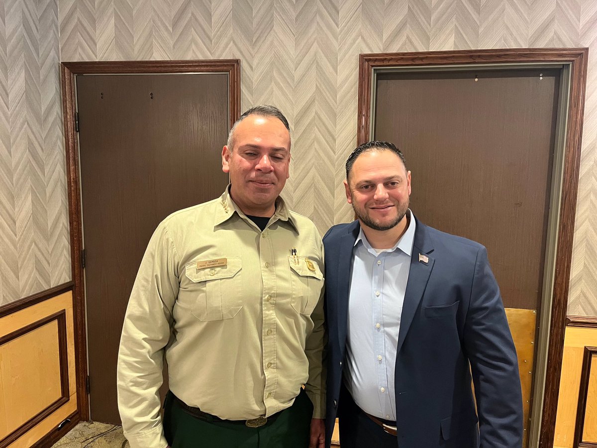 Team_WFW's tweet image. Miss day 1 of #usforestservice hiring event in #fresno? You can still attend tomorrow from 9-5 for a chance to get hired on-site! Find out more by emailing Greg at greg.fillebrown@workforwarriors.org #hotjobs #smokinghot #workforwarriors #veteranshpingveterans #staffingredefined