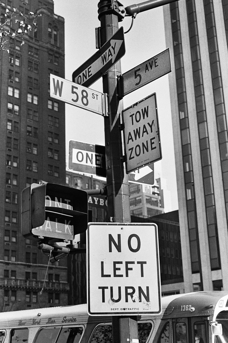 NYC, NY 1977 Tri-X Film #nyc #nycphoto #filmphotography #blackandwhitephotography