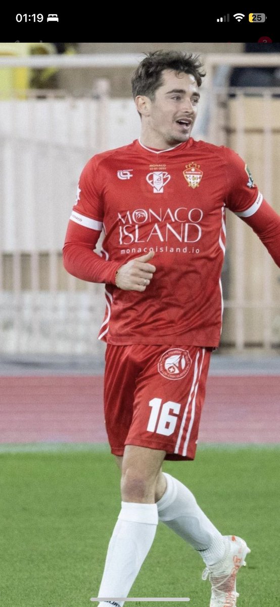 Marty (3K) on Twitter: "Charles Le Clerc 🥵"