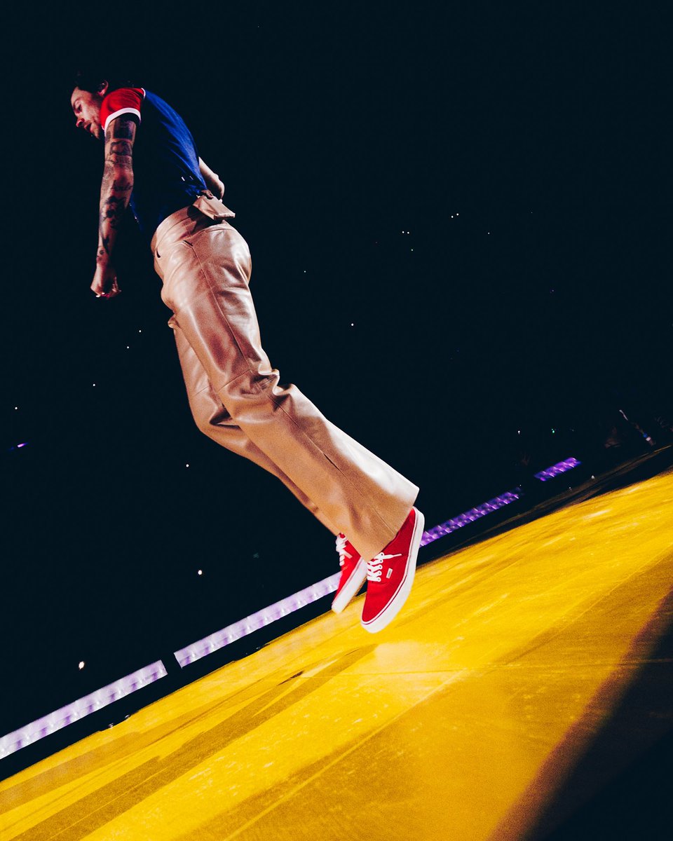 2 months down, 2 days to go. 🏡🏡

(📸: <a href="/RichFury/">Rich Fury</a> / Kia Forum Photos)