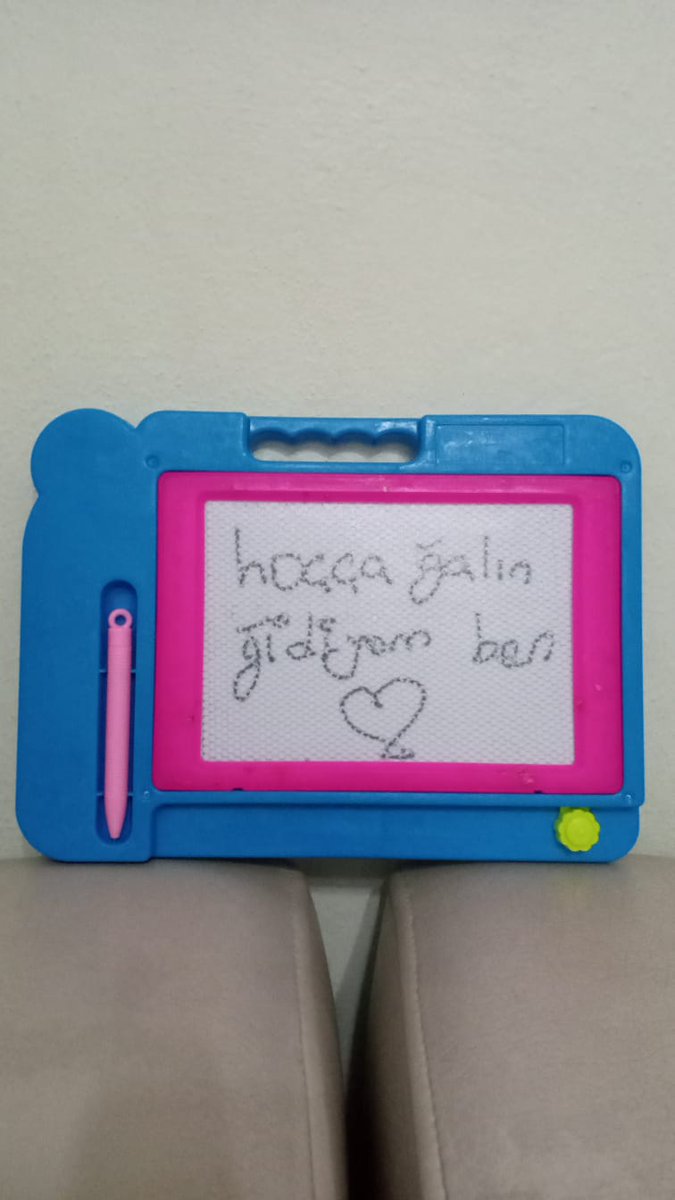 Hediyemi en verimli şekilde en güzel cumleyi yazarak kullandım ahahahaha hayırlı olsun <3