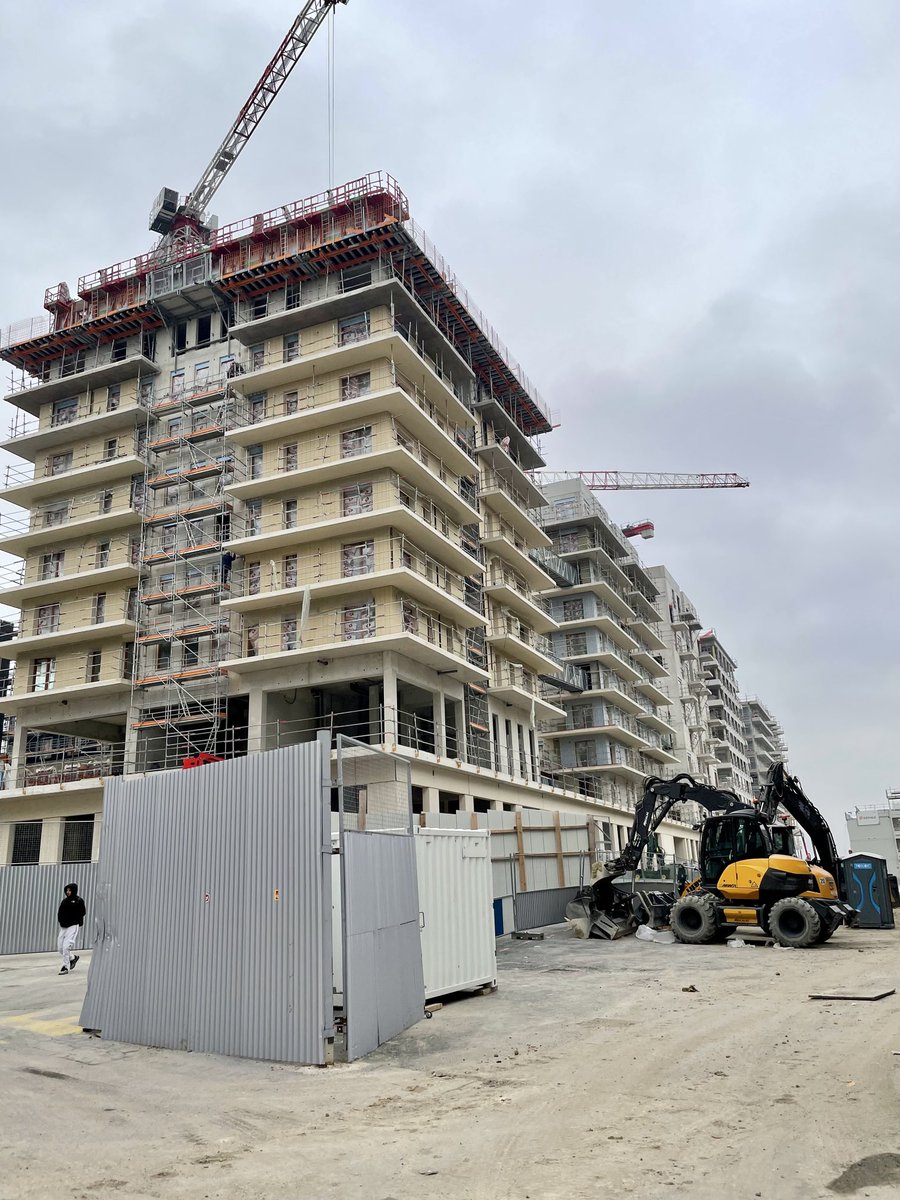 cnsj_fr's tweet photo. Toute l’équipe de la ⁦@cnsj_fr⁩ s’est rendue aujourd’hui sur le site du futur village olympique. Un chantier unique qui avance vite et dans les délais. Bravo la ⁦@SOLIDEO_JOP⁩ et merci pour l’accueil #Paris2024 https://t.co/74nKo7wT7M