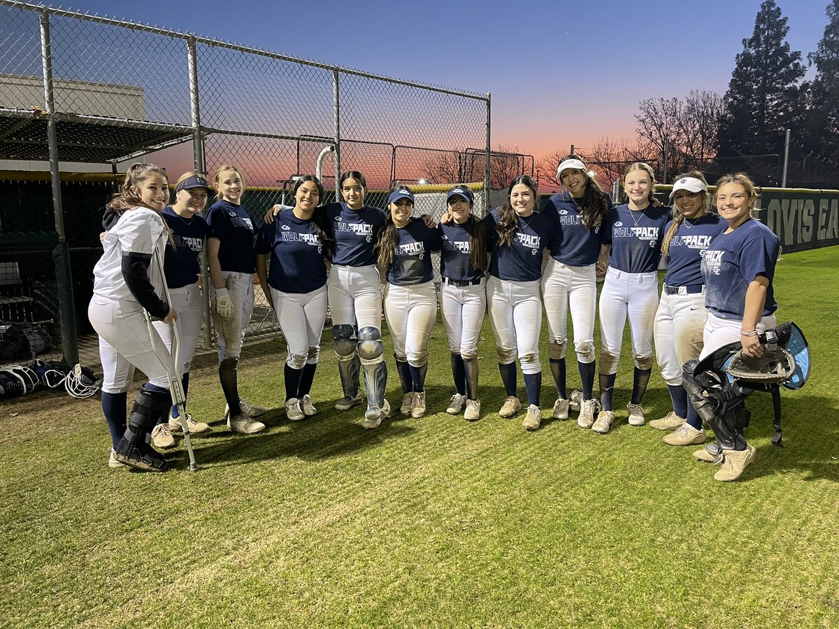 Nothing like being on the field with great people and great views💙🤍🌅