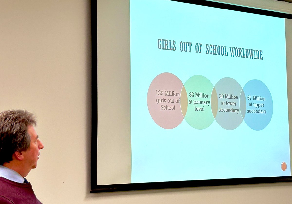UofGHeadship's tweet photo. EPA Session 3 tonight exploring poverty and impact on current and future educational challenges and opportunities. Thank you to our brilliant #EPA22 cohort and Prof. @StephenMcKinne8 for your engaging and challenging input. @UofGEducation @UofGSocSci @GCCLeadLearn @EdISGlasgow https://t.co/16ZjsKUOdo