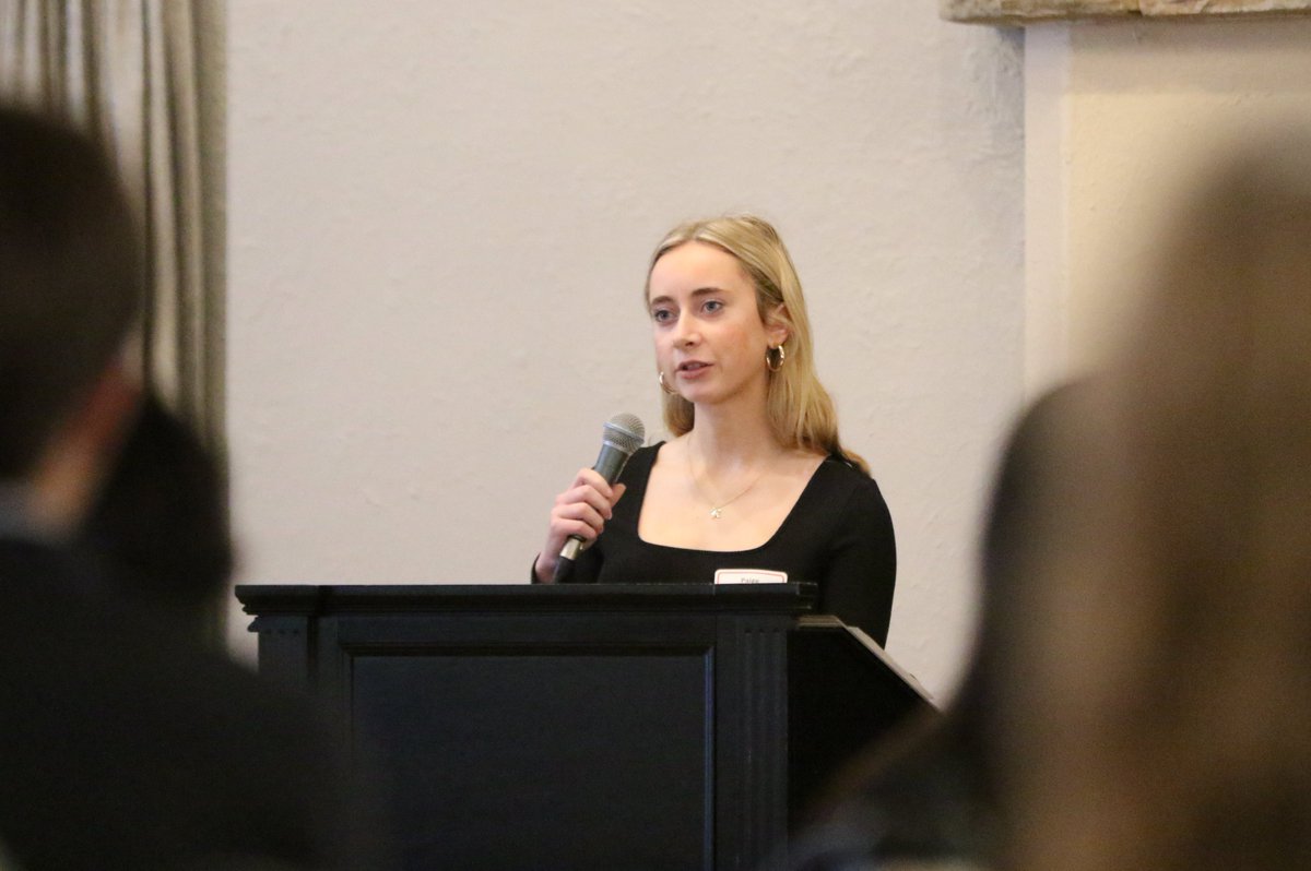 CHSD155's tweet image. THANK YOU to our Industry Partners for supporting D155’s Career Experiences Program on Friday! We continue to be inspired by our students who shared their own stories about exploring careers and finding their passions! #d155inspire