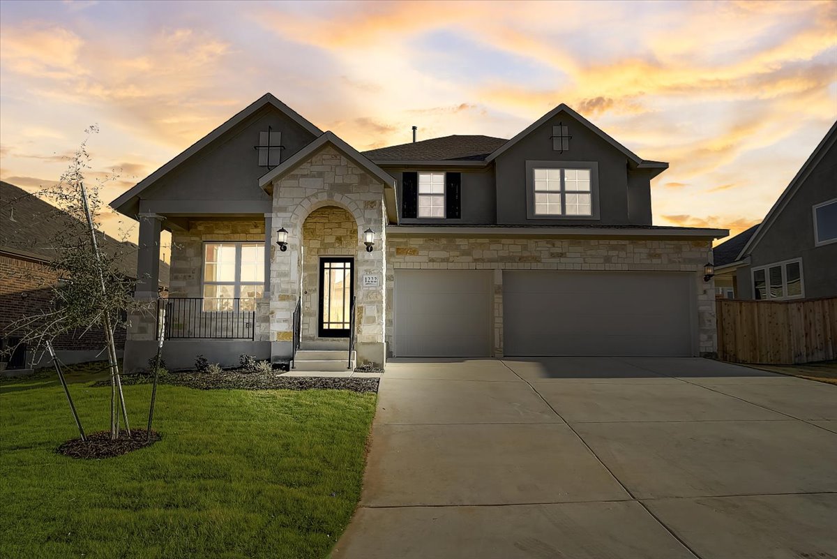 DavidWeekley's tweet photo. Experience the freedom to live your best life in The Costner in Sunday Creek at Kinder Ranch at https://t.co/TFCt9WS7bk.

#sanantonio #davidweekley #newhome #newbuild #sanantoniohomes #sanantoniobuilder #sanantoniohomesforsale #satx #newhomeowner #hillcountryhomes #hillcountry https://t.co/DlcdzYjimk