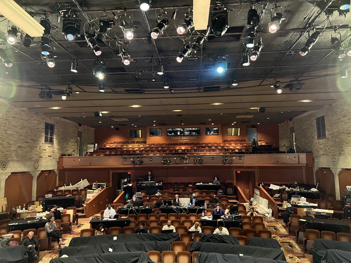 From the stage! #TheFirstDeepBreath ⁦<a href="/GeffenPlayhouse/">Geffen Playhouse</a>⁩