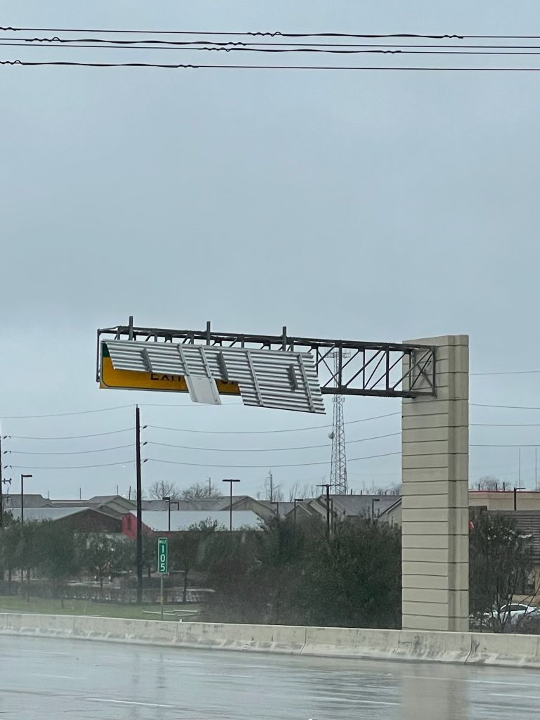 FORT BEND COUNTY: I-69 Southwest Freeway southbound between SH 99 and Williams Way an overhead sign has been damaged by the high winds. Crews will close a few entrance ramps and a lane in 69 southbound at SH 99.