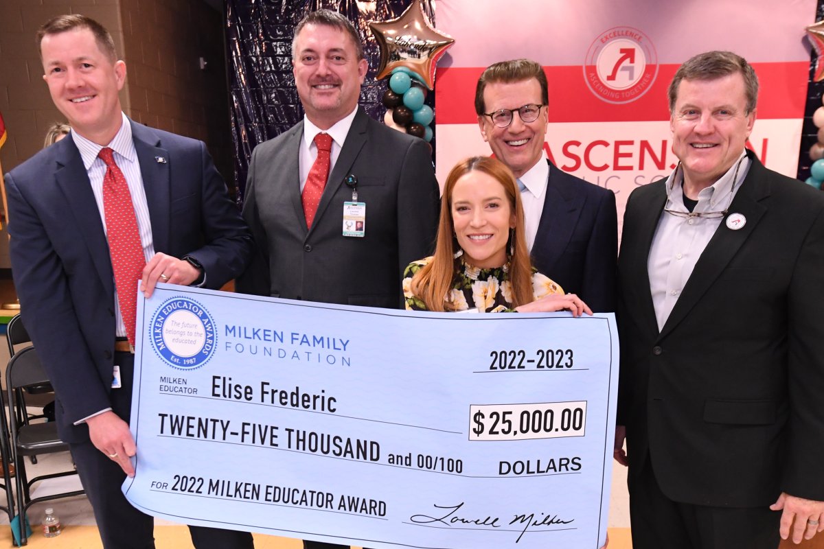 doelouisiana's tweet photo. Two Louisiana educators were surprised w/ $25,000 @Milken Educator Awards. Founder Lowell Milken presented the "Oscars of Teaching" to @APSB_official first-grade teacher Elise Frederic &amp; @WBRSchools fifth-grade teacher Dereka Duncan. #LaEd https://t.co/OdOWUEKDd9 https://t.co/S176Mmr3i5