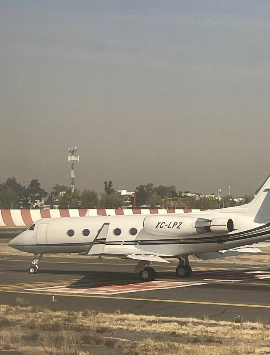 PedroFerriz's tweet photo. Rutas de misterio.
Qué me dicen los controladores de Torre de Control en el AICM??
Dentro de este Grumman 3 viajan “vagones”. https://t.co/Aa6BlmXwVM