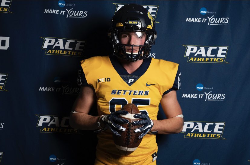 derekvarleyy's tweet photo. Had a great time up in Pleasantville NY last weekend! Thank you @PaceUFootball1 for having me! @Ground_2_Pads @CoachCGD @Coach_Duff1 https://t.co/dC7XAqmXvG
