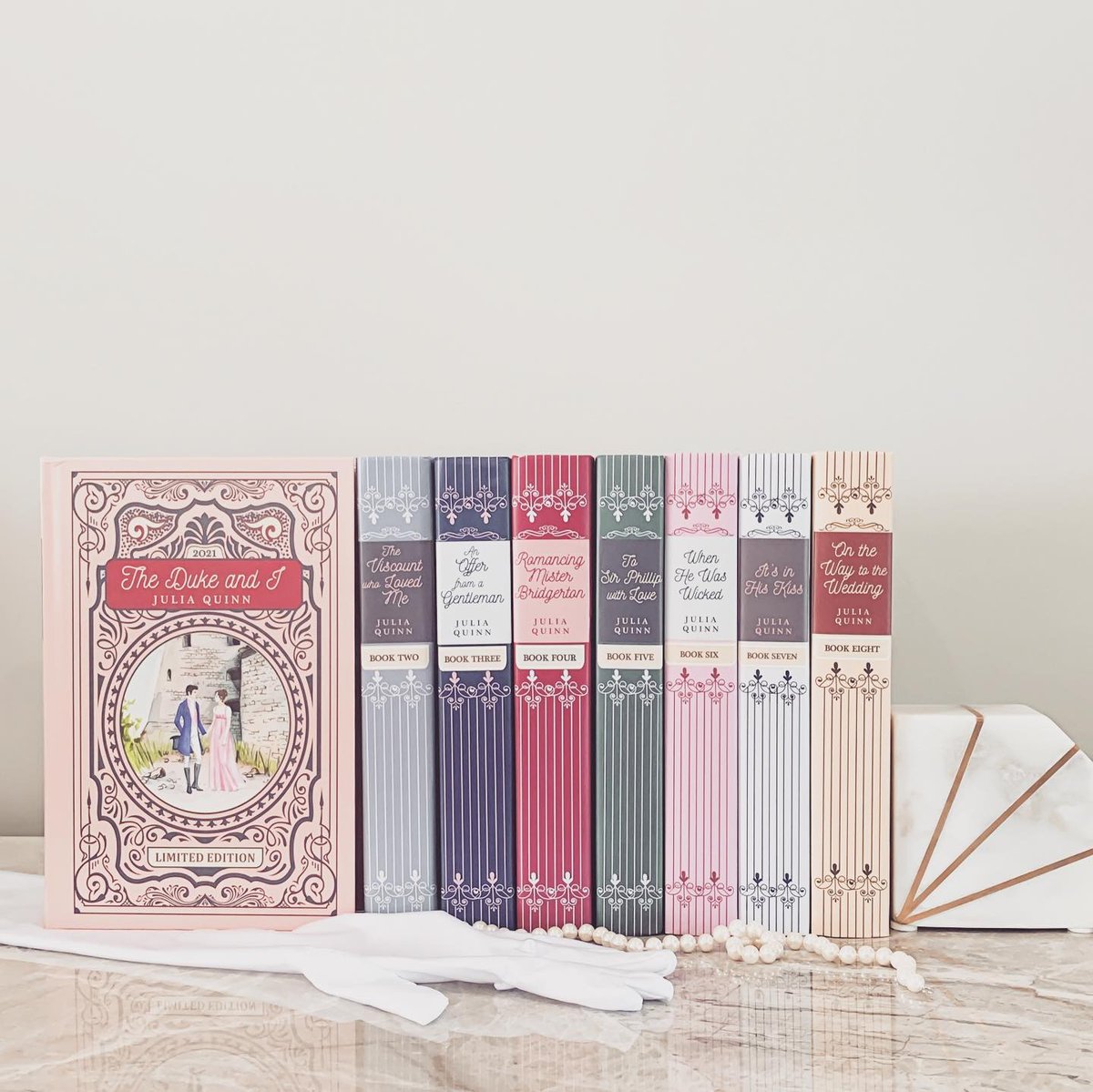 OUABookClub's tweet image. Bridgerton books 5-8 are NOW AVAILABLE individually on our website! Books can be purchased individually ($35 each) or as a set of 4 ($120)! Find the Bridgerton collection and discover the beauty of this completed set at l8r.it/ter0 #ouabc #bridgerton #romance