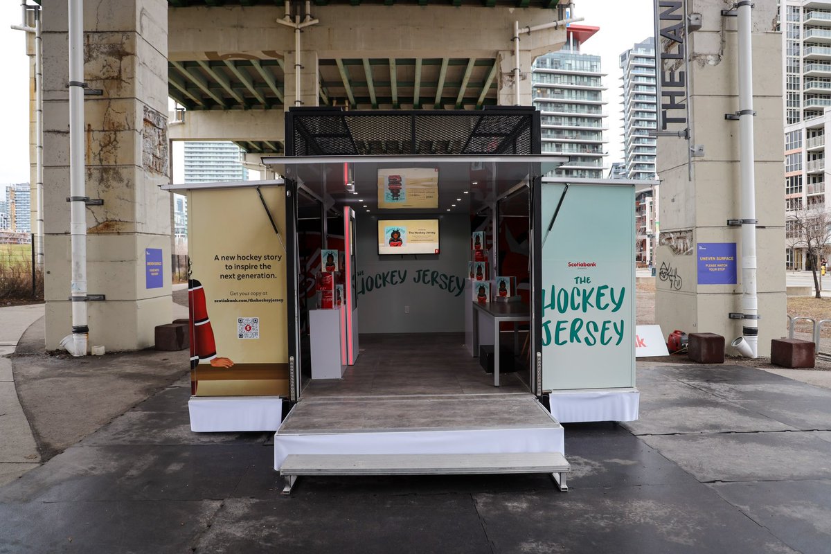 Such a fun time at the book launch for #TheHockeyJersey at the Bentway this past weekend. Loved signing books with @chlschrls and meeting hockey fans and educators. Super excited to have my very own hockey jersey for #HockeyDayInCanada. Photos by @mylezawayphotos