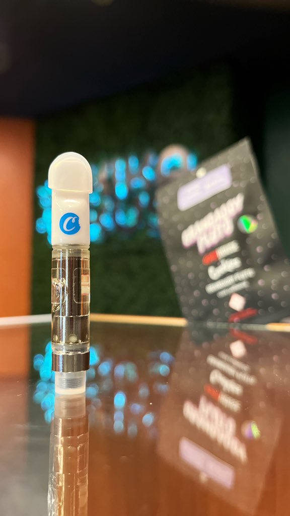 kika_kush's tweet photo. Our favorite kind of cookie 🤫💨 Come check out all of carts! 

We’re open EVERYDAY from 10PM-7PM

(21+ NFS) 

#ColoradoSprings #CannabisCommunity #Cookies #420friendly #Medical #MMJ https://t.co/qzcElTo5yV