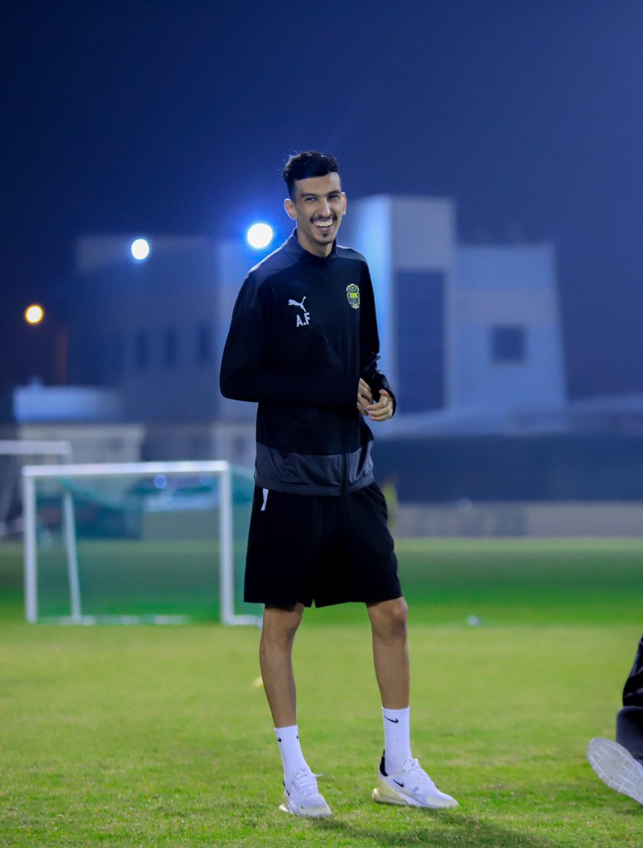 aziz07i's tweet photo. اللهم عُمرًا عامراً مَرضِياً، وسعياً لك متقبّلاً، وقلباً بك مُتعلقاً"🤍✨
25 🌬️ https://t.co/T5OIYtZtPj