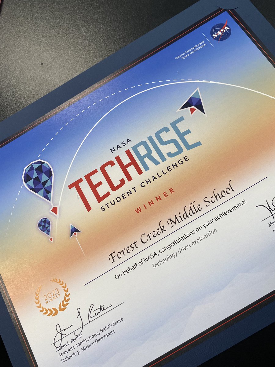 MrsJBarney's tweet photo. ✅ Module 1 - make a hacked dash cam!! Thanks for the awesome tutorial @K12FutureE #NASAtechrise #yotes #FCMS https://t.co/hGPVR2fiPU
