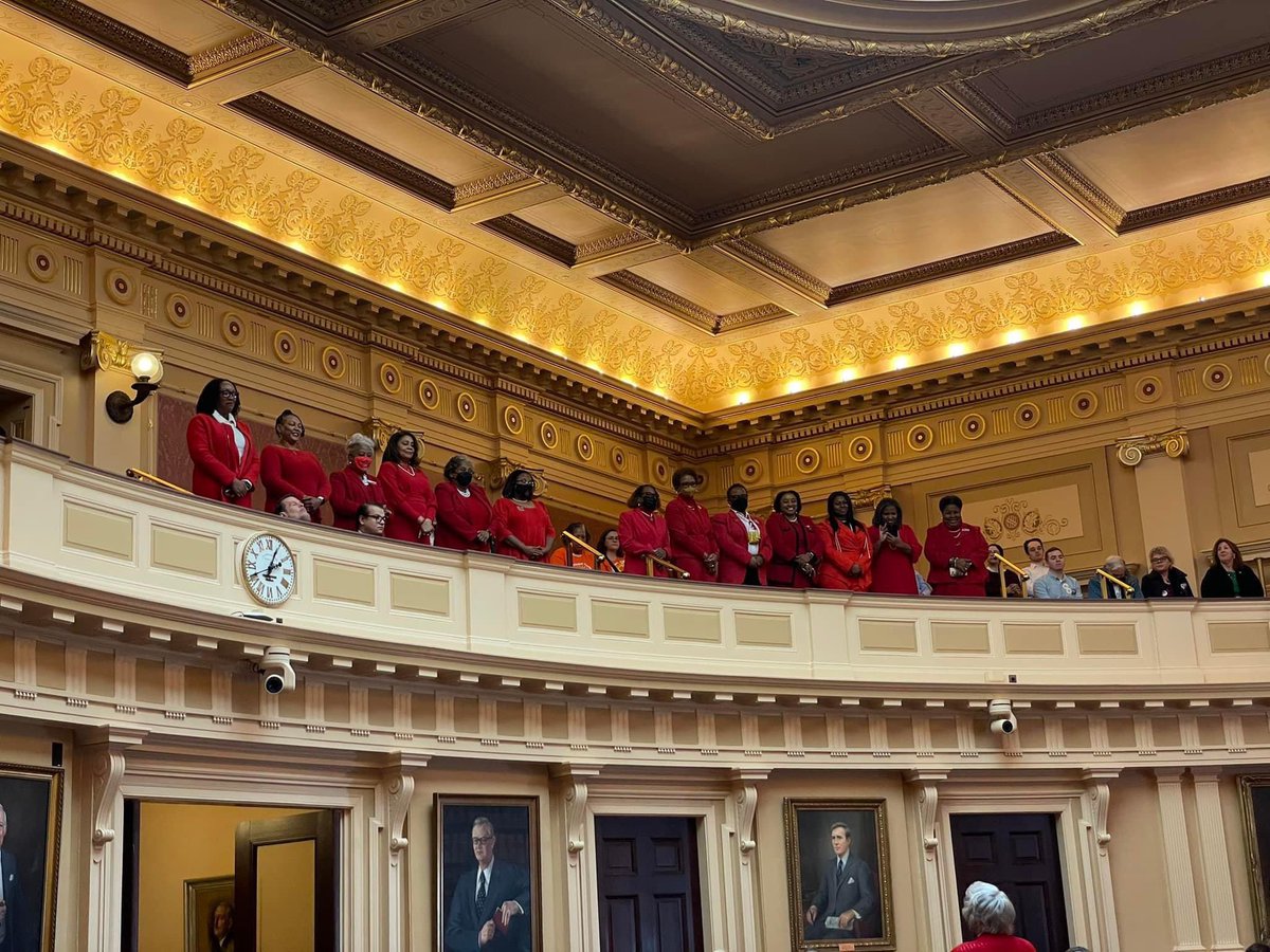 SenLouiseLucas's tweet photo. It is @dstinc1913 Day at the Virginia General Assembly! Today the sisters of Delta Sigma Theta Sorority Inc. advocated on behalf of all Virginians regarding topics of Education, Justice Reform, and more. 

Great job, Sorors 🔺 https://t.co/HhGFvGRWBQ