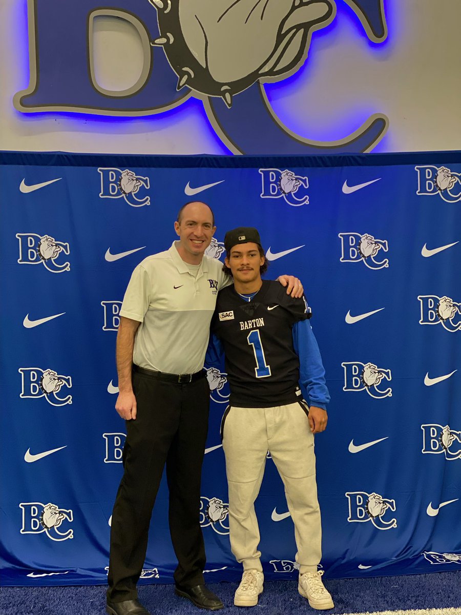 SHANESHAPIRO7's tweet photo. Thank to @hester_chip and @FBCoachMariani for a great visit thank you for having me! @barton_fb https://t.co/OpLbUxtX3k