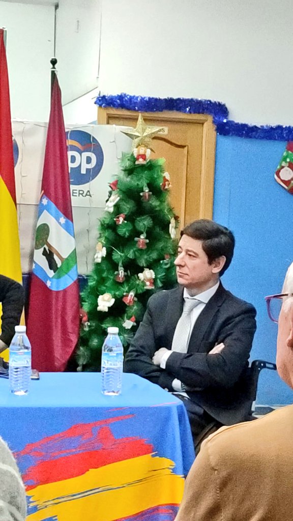 ppopular_usera's tweet photo. 🔵 Comité Ejecutivo mensual y conferencia sectorial "Esfuerzo y Meritocracia" 💙🇪🇦📝#Useraen+
@BorjaFanjul
@loretosord
@ppmadrid https://t.co/Uo5BnnOsCE
