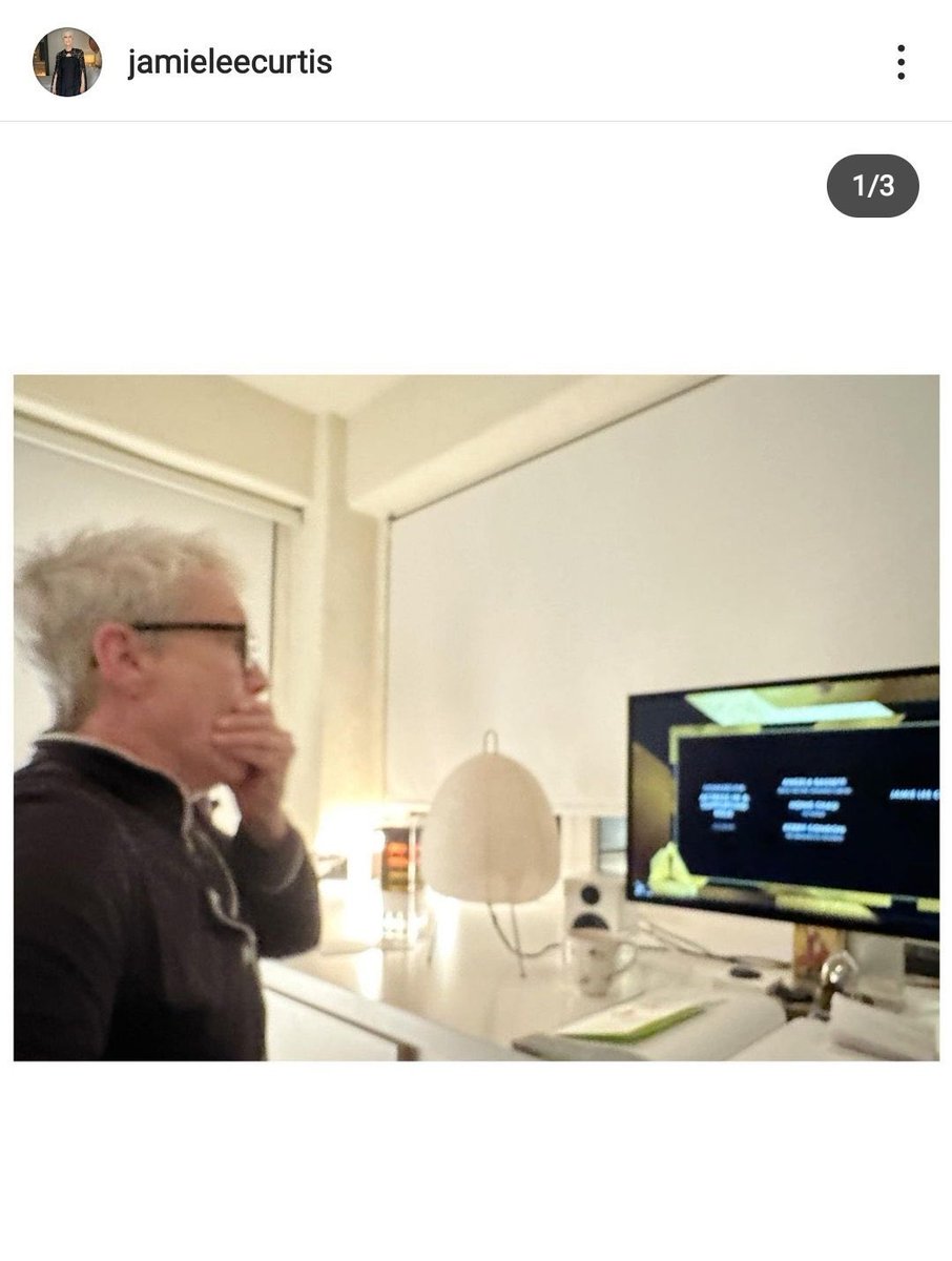 estebancine21's tweet photo. La gran Jamie Lee Curtis al enterarse que ha sido nominada a los Oscar por primera vez #Oscars2023 💚🎬🫶🏻 https://t.co/o5PBZqHWzx