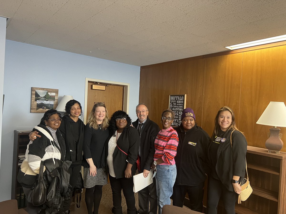 It was great to have friends from @1199UpstateNY visit in Albany today to discuss a number of legislative priorities, including the need to #CloseTheMedicaidGap.