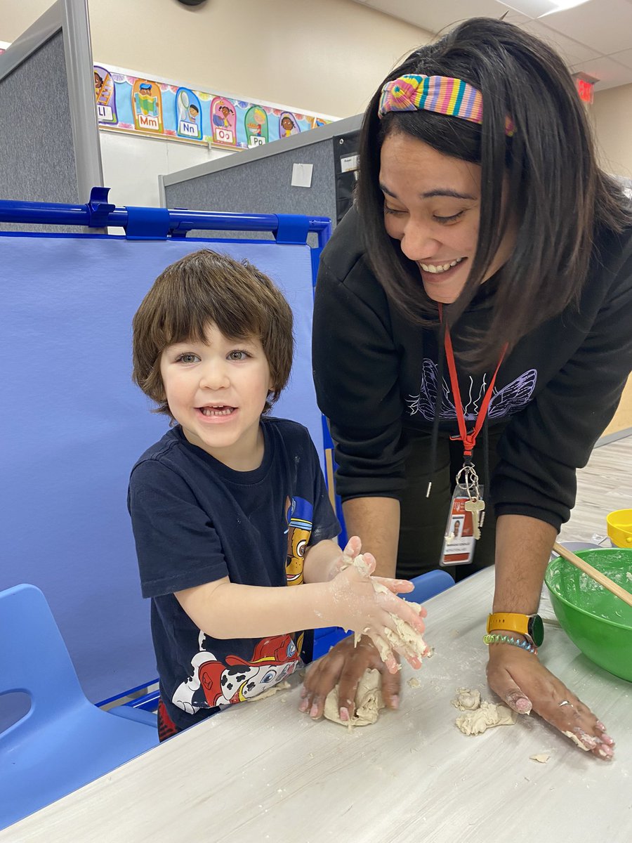 BriannaReganEDU's tweet image. AIM High is back after a long winter break! Today these cuties started their Valentine’s Day crafts for the elderly. 🥰 #AllKids @WeehawkenTSD @EricCrespoEDU @FAmato53 @al_orecchio @MrsCullinane @McginleyIsabel @ms_thum