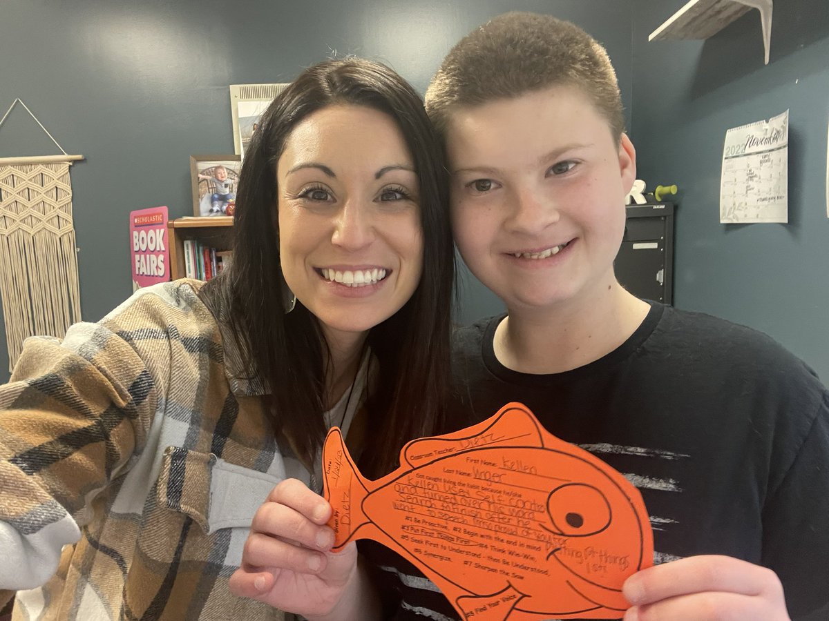 DrRomanchuk_MRE's tweet photo. Ended my Tuesday with a positive phone call home for my buddy Kellen! SO proud of this wolf 🐺 @ZumMidRivers #mrestrong https://t.co/m5ihram9Sl