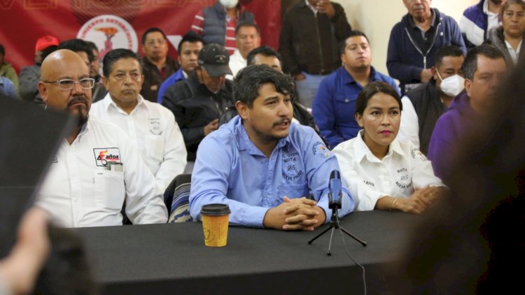 p_dhamar11's tweet photo. #cumpleverificacion
"Hay mejores políticas para el cuidado del medio ambiente, cómo frenar a las grandes industrias que contaminan más que los vehículos de los ciudadanos" @AntorchaOficial sobre la #VerificacionVehicular en #Puebla 
@SergioSalomonC @AmbienteGobPue . https://t.co/j2kT4jeN8O