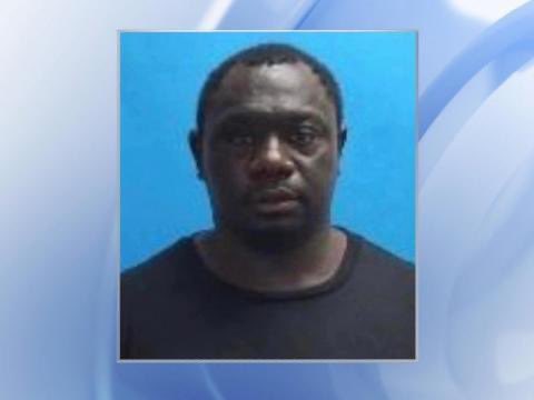 CrimeWithBobby's tweet photo. BREAKING NEWS...
Robeson County
4 shot - 3 people are dead
Suspect is now in custody

#robeson #redsprings #northcarolina #shooting #news #Breaking_News https://t.co/gBlCs3ZnG1