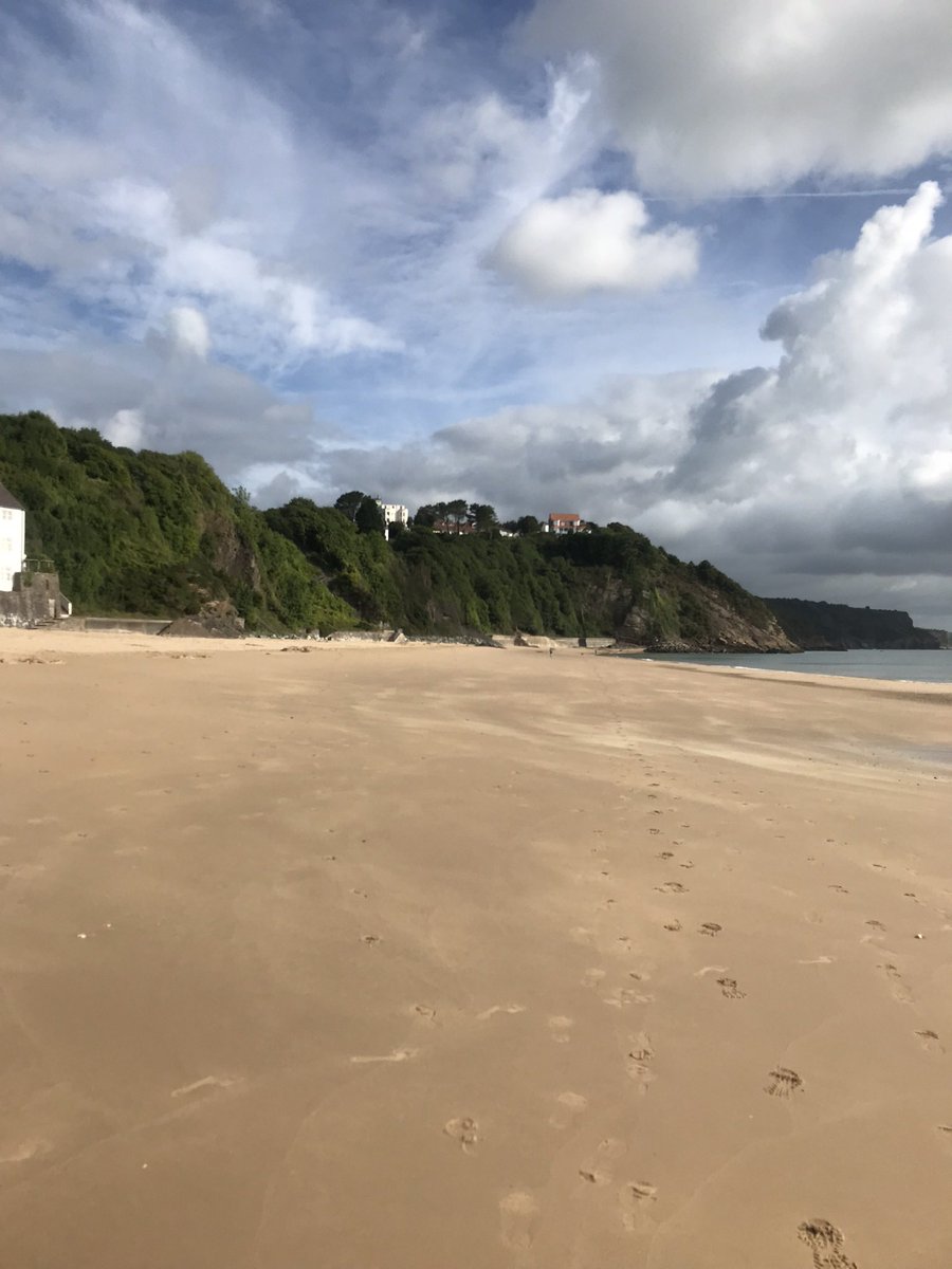 Fubar771's tweet photo. @laura_woodsy Tenby South wales pretty special https://t.co/1m7GASPUZD