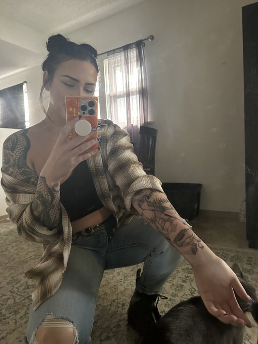 Welcome Appa to the sleeve crew https://t.co/ctQUAWEEHQ<a href="/tag/newprofilepic"class="tags"><span>#newprofilepic</span></a>