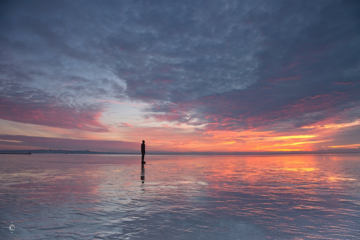 Burning the candle at both ends Sunrise and Sunset 23/01/23 @seftoncouncil @GreenSefton_ @PeelLivWaters @CoffeeHonest @IronMenCrosby @JohnnyVegasReal #beach #sunrise #sunset