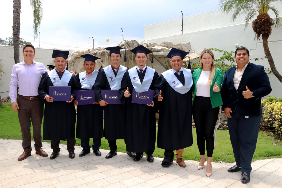 HumaneNegocios's tweet photo. Primera promoción Tecnicatura en Ventas - Arca Continental 
@arcacontal

👉🏼 Lee la noticia completa en el link https://t.co/WSpuWO7SBF

#Humane #Graduación2023 #Graduados #Humaners #ArcaContinental https://t.co/3DK8IRHBco