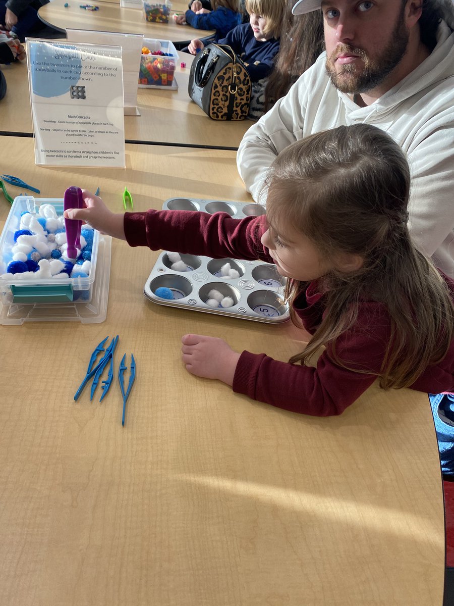 4moores_cmoore's tweet photo. All kinds of pre-K engagement today @NorthPointeA5 . Parents joined their littles for some problem solving math stations this morning. Then this afternoon pre-k practiced signing into a Chromebook with their quick card for the first time! @AndersonFive @a5disteam https://t.co/MVRVU1w2Y5