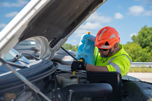 NorthFloridaTPO's tweet photo. During #MoveOverMonth and all year round, remember to give roadside responders room by moving over a lane while they’re assisting others. https://t.co/5jjR9AKPbK