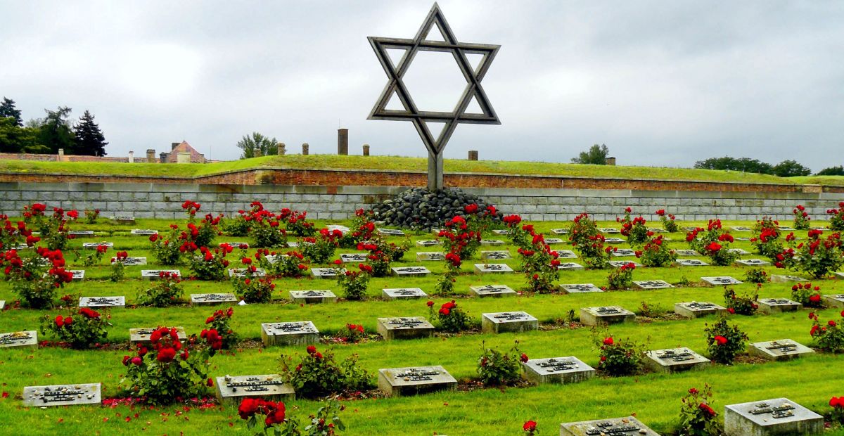 Terezín concentration camp (Czech Rep). Approximately 150,000 Jews were sent there before being sent to Treblinka and Auschwitz death camps in Poland. #WeRemember #HolocaustMemorialDay #HolocaustRemembranceDay