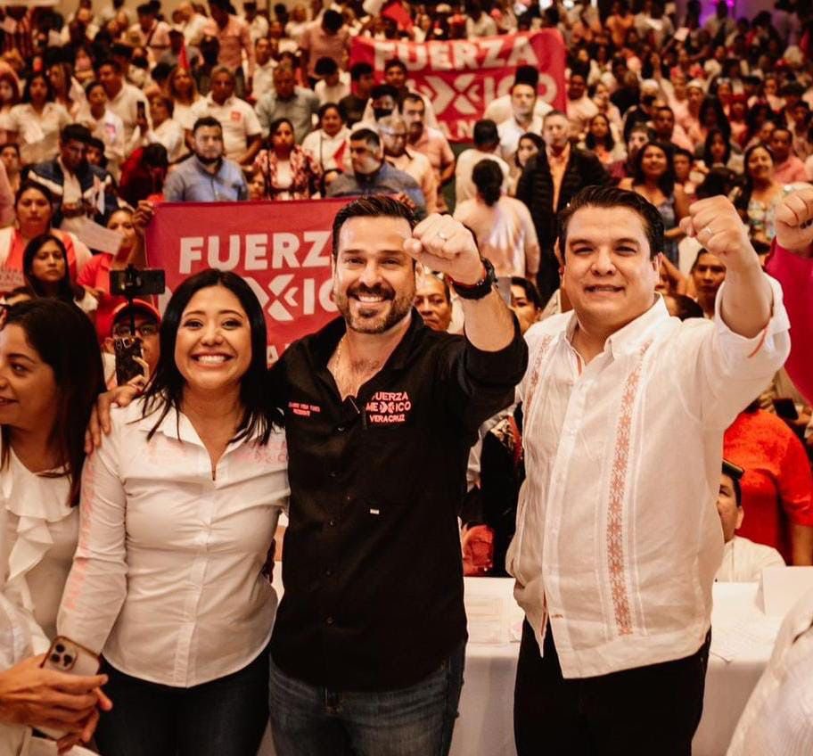 LosPoliticosVer's tweet image. EXIGIMOS SABER QUÉ PASÓ?
Lo primordial del caso es que se haga justicia por los dos menores de edad que perdieron la vida, y que se determinen las actividades a las que presuntamente se dedicaba Fernando Pérez: FxM
#Comunicado
lospoliticosveracruz.com.mx/?p=101573
@FGE_Veracruz