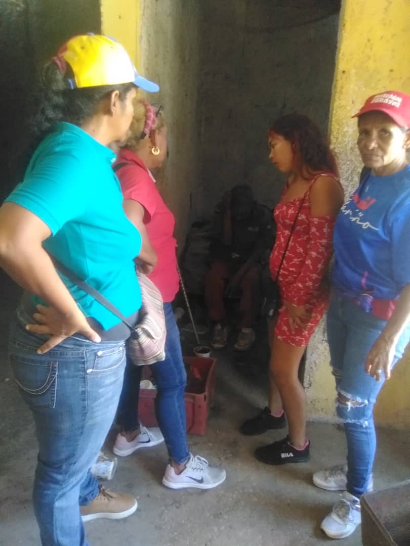 clapmarinone's tweet photo. #24Enero 🇻🇪| Pueblo Organizado Municipio #Mariño UBCH Fucho Suárez Edo. Nueva Esparta En compañia de nuestra Jefa de Formación @Guillerminapsuv Amor con amor se paga  

@NicolasMaduro 
@hugbelpsuv 
@PSUV_NE 
@Clap_Nacional 

#ElBloqueoMataElSalario 
#SomosCClapNuevaEspsrta https://t.co/ryqu0a2wTq