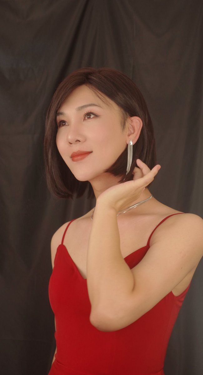 fffengzis's tweet photo. 每年回家的固定项目——腰疼，别问我怀孕了孩子跑哪去了，不过就是上了个厕所拉出去了，兔年大吉吧！#CD #女装子 #ts #女装大佬 https://t.co/Ns4TIycNoE