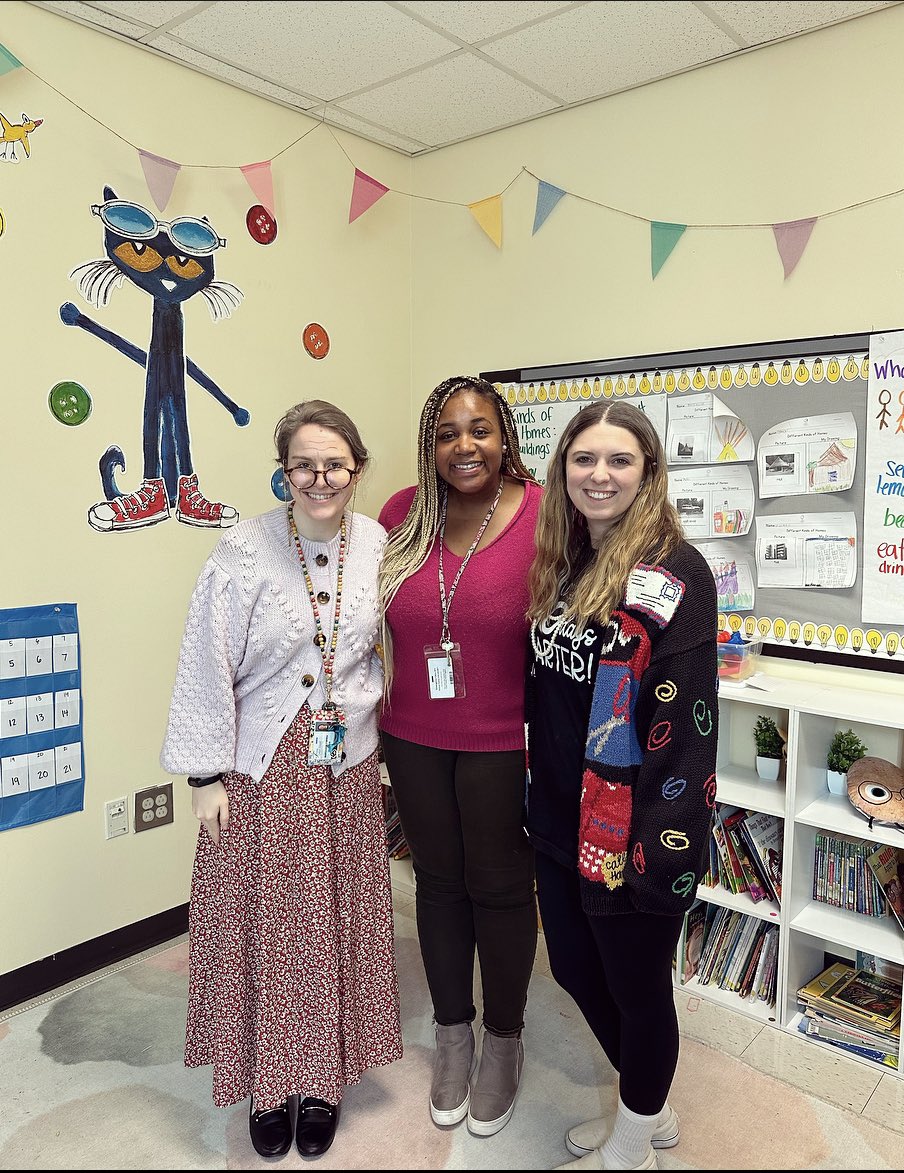 Thank y’all for being a friend &amp; happy 💯th day of school -from your Golden Girls <a href="/DunwoodySprings/">DunwoodySpringsElem</a> #teamtheme #100thdayofschool #thegoldengirls