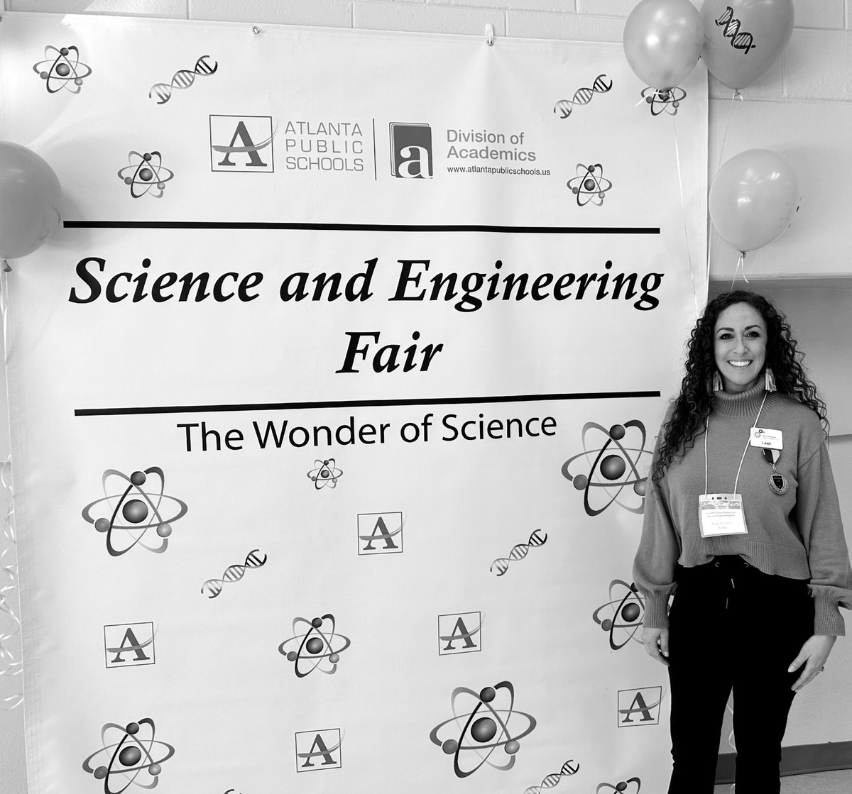 LeahWetzler's tweet image. Scholars in grades 3-5 were thinking like scientists 🤔🥼🔬&amp;amp; excited to share their background research, clear scientific questions, data analysis &amp;amp; organized and engaging display boards at @apsupdate @APSAcademics District Science &amp;amp; Engineering Fair! 🧪📝💭#WonderofScience