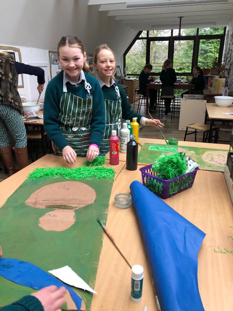 ArdvreckSchool's tweet photo. Children in Form 3 had a fantastic time creating motte and bailey castles as part of their project on the Middle Ages.
#history #makingmemories #prepschool #bestprep #handsonlearning https://t.co/ybycoN0OMu