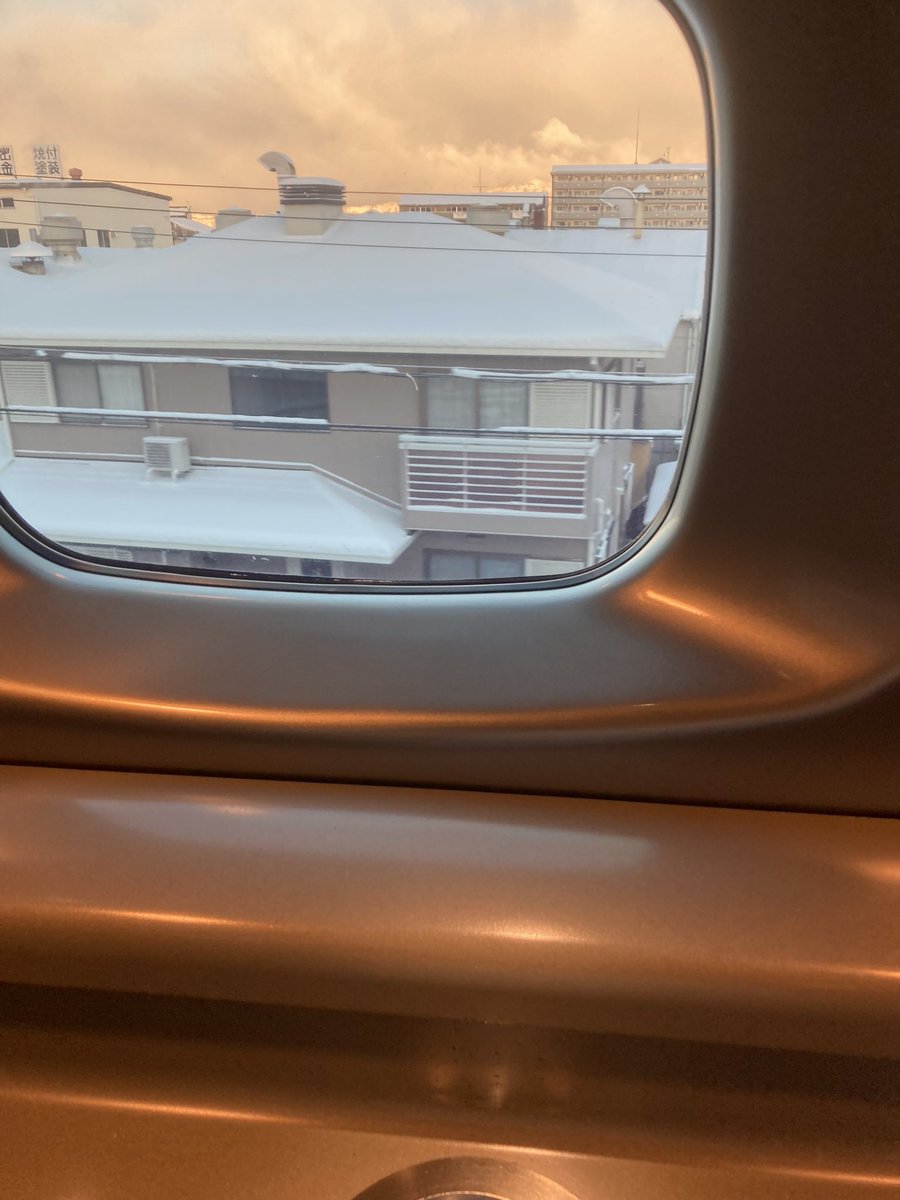 Goripay's tweet photo. 東京ビッグサイト、ネプコンへ！
新幹線は動いてる https://t.co/ryPDeGrGTR